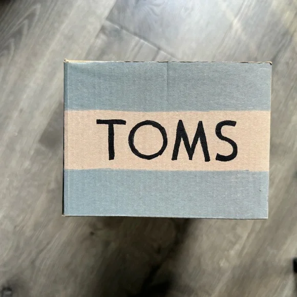 Tom classic flats in a stone washed twill color with original box & goodies - Picture 11 of 13